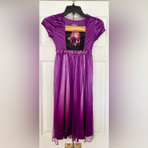 Costume/night gown girls size 7/8 Disney Frozen 2 Princess Anna purple pjs - Picture 1 of 4